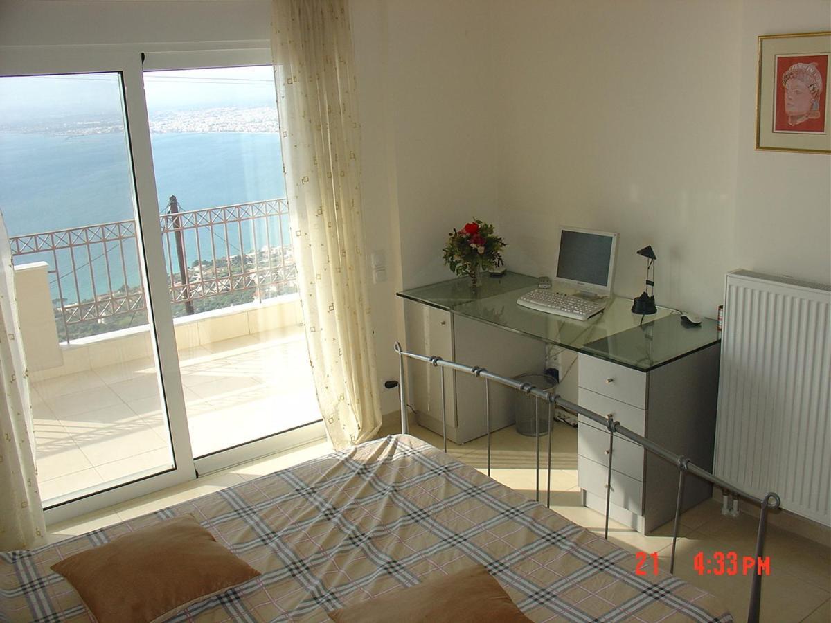 Verga First Floor Apartment Extérieur photo