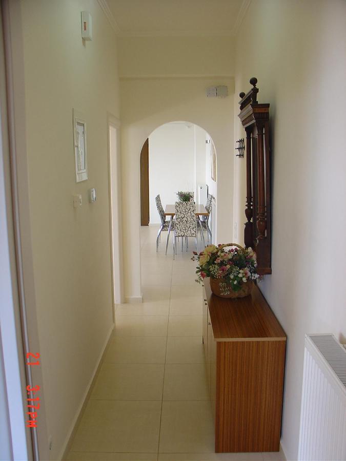Verga First Floor Apartment Extérieur photo